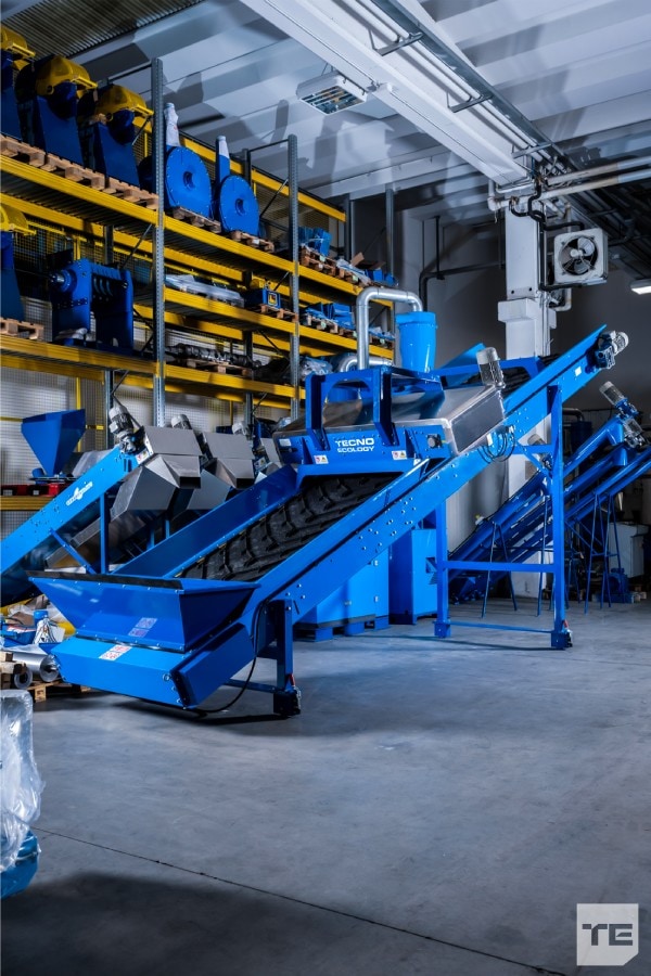 Conveying systems 6